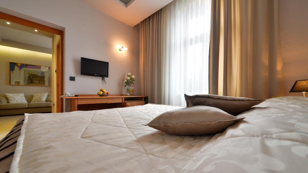 Hotel Zelengora Kragujevac Exteriér fotografie